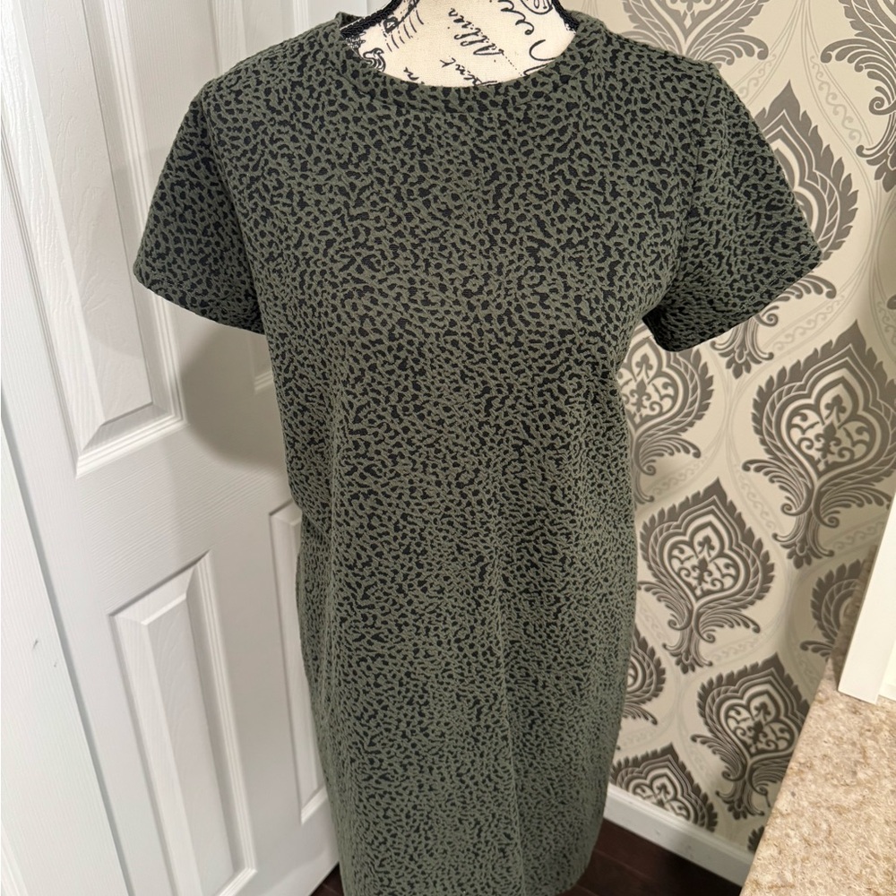 LOFT Green Sheath Midi Dress with Crew Neck
